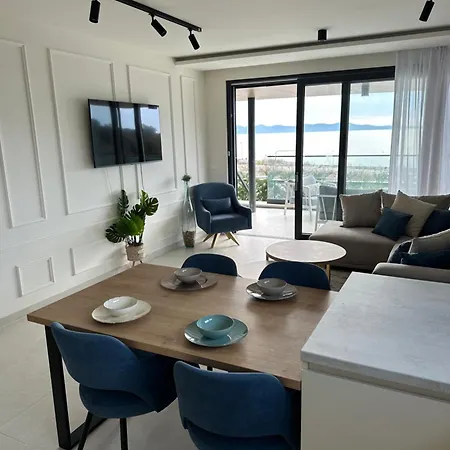 “inblue” With Private Pool Appartamento